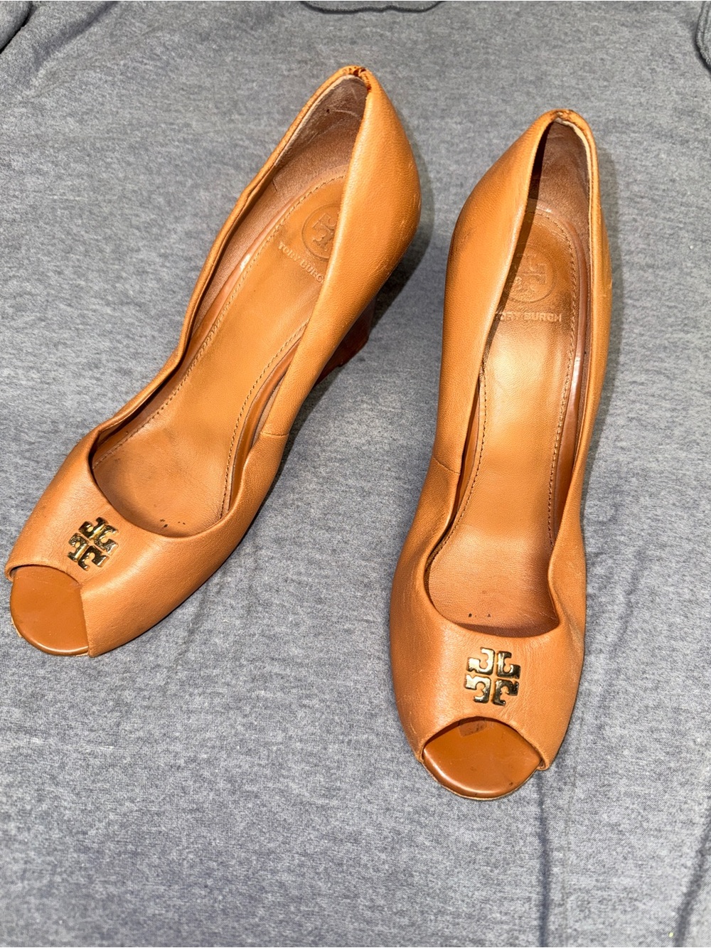 Tory Burch Cognac Leather Peep-Toe Heels with Gold Logo